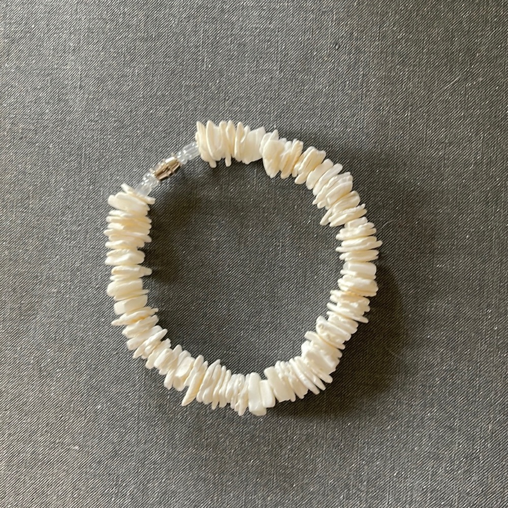 Shell bracelet - Picture 1 of 2